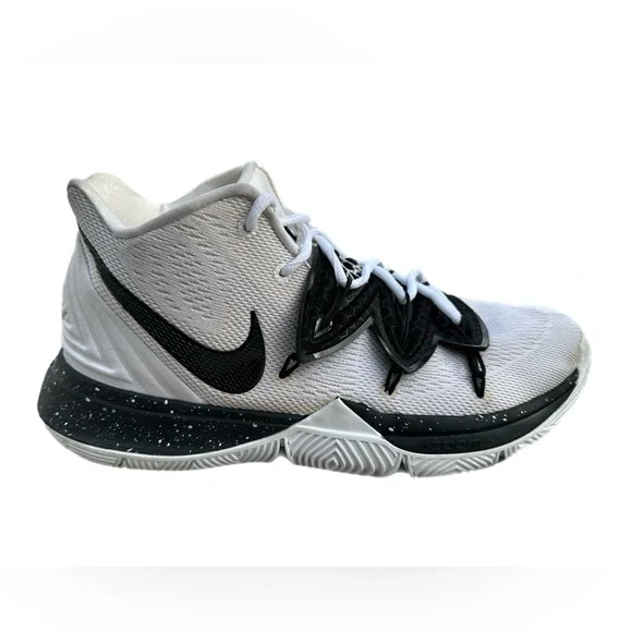 Nike Kyrie 5 TB Team Oreo White Black Basketball Shoes Men's CN9519-100 Size 10